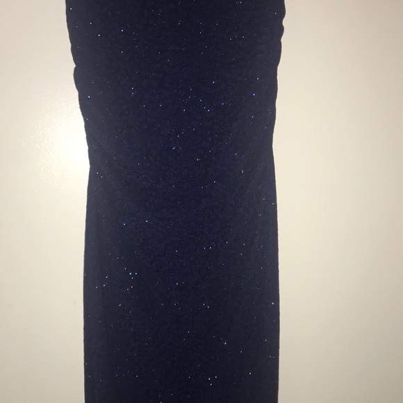 Formal dress - Picture 5 of 7